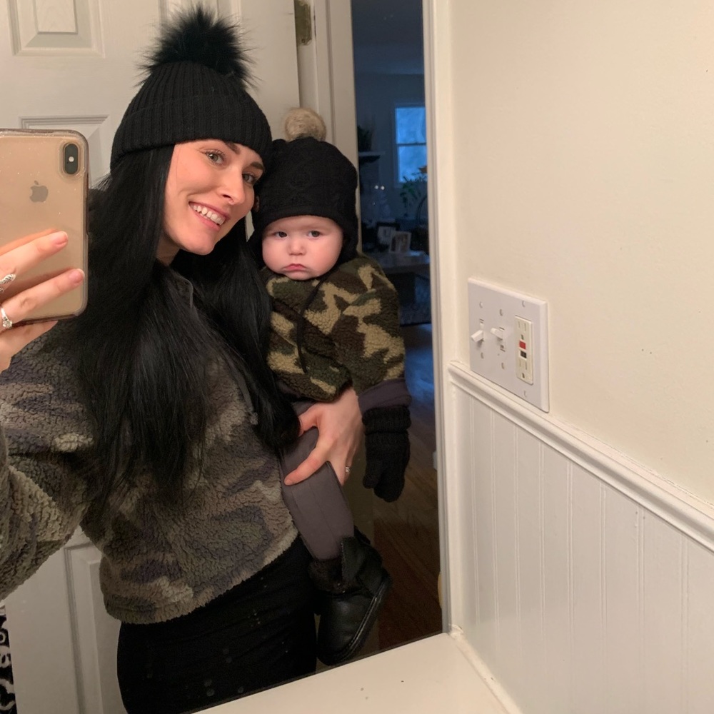 American Eagle Fuzzy Sherpa Camo Crop Hoodie - Picture 4 of 4